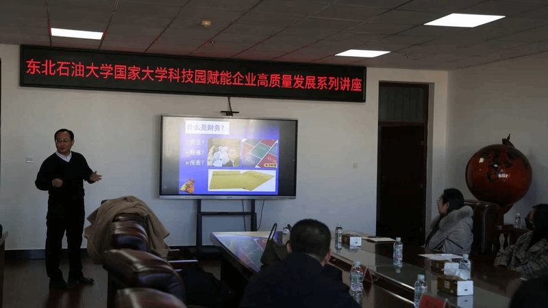 公章刻制通常包括以下几个步骤：